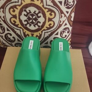 Steve Madden Green Slide Sandals with Minimalist Design